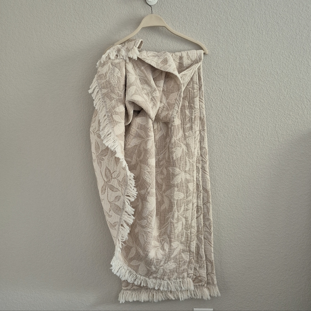 Piscatextil 100% Cotton, Beige Tan Floral Patterned Throw Blanket,  New